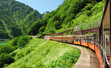 黒部峡谷鉄道