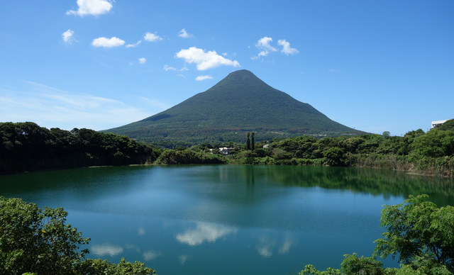開聞岳と池田湖
